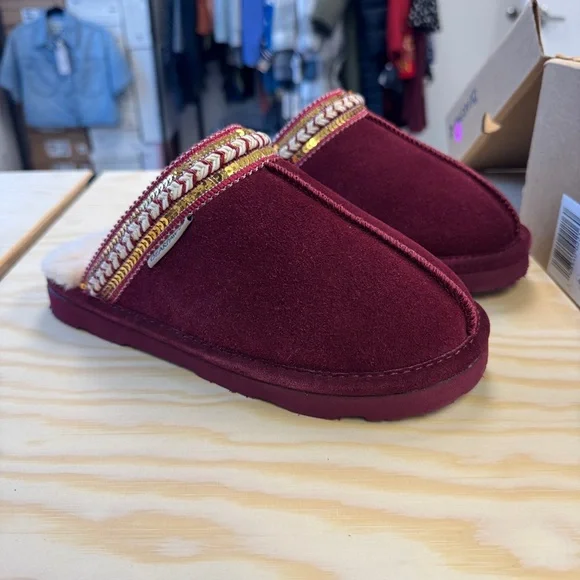 Bearpaw Tanya Suede Embellished Slipper - Picture 3 of 9